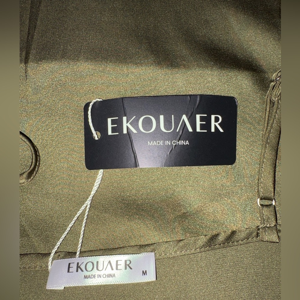 NWT Ekouaer Olive Satin Camisole Tank Top Size M Adjustable Straps - Picture 3 of 6
